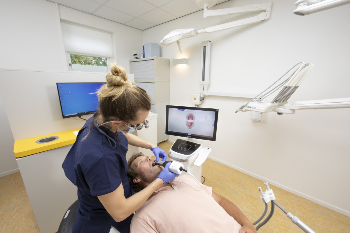 Prodentics tandarts Lara scant CEREC kronen 