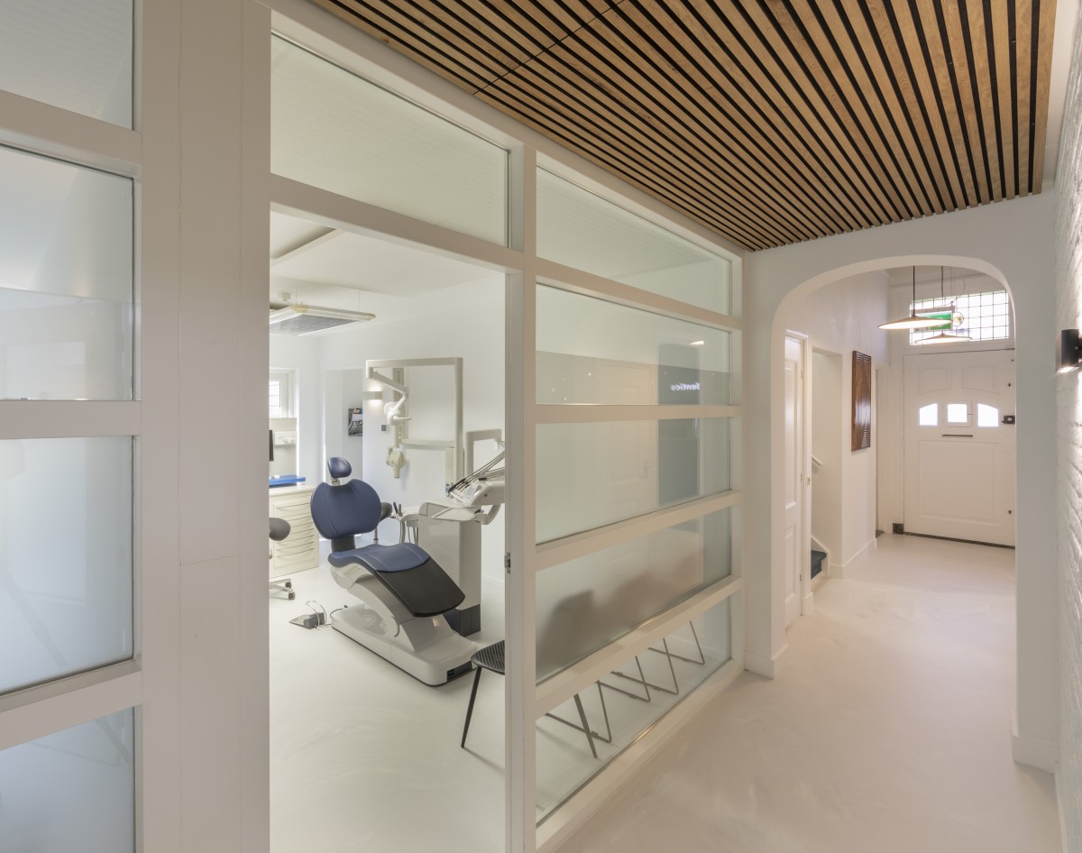 Behandelkamer en hal tandartspraktijk Prodentics in Tiel